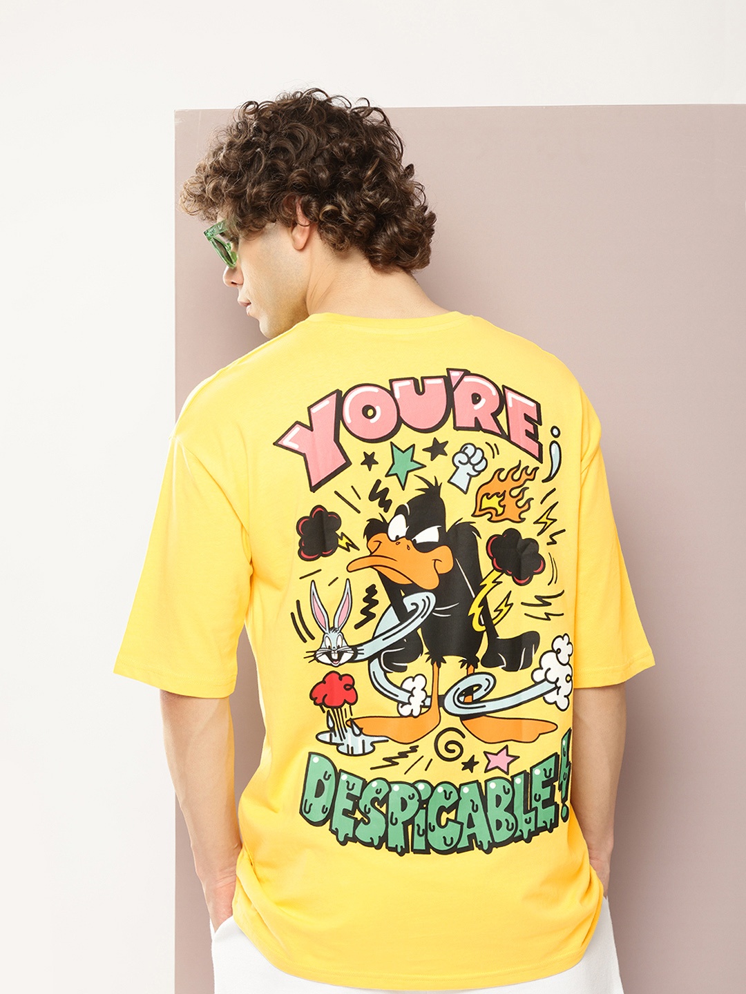 Kook N Keech Looney Tunes Men Bugs Bunny Printed Pure Cotton Drop-Shoulder Sleeves T-shirt, Yellow
Kook N Keech Looney Tunes Men Bugs Bunny Printed Pure Cotton Drop-Shoulder Sleeves T-shirt, Yellow