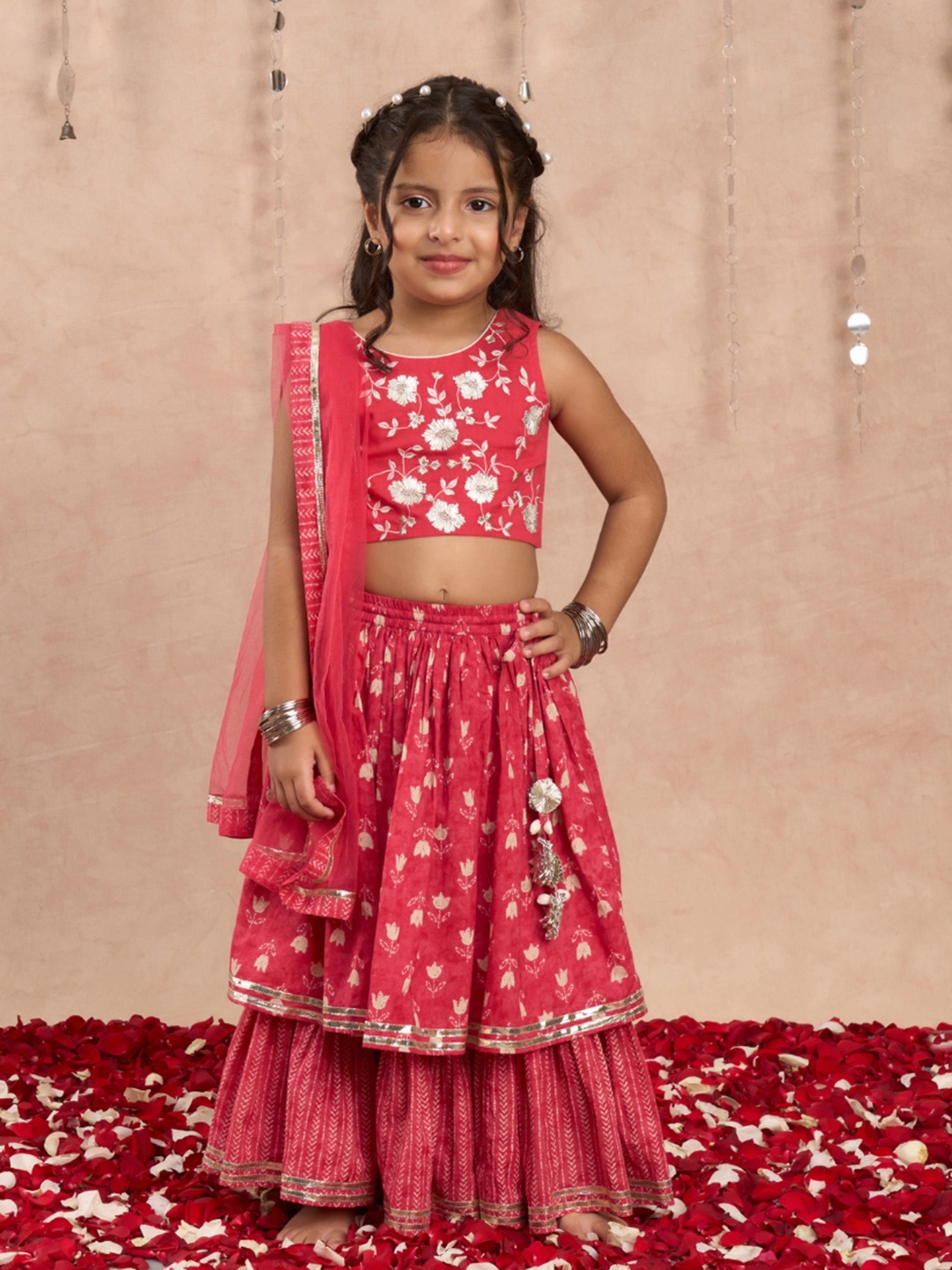 LIL DRAMA Girls Floral Printed Ready to Wear Cotton Lehenga & Blouse With Dupatta, Red
LIL DRAMA Girls Floral Printed Ready to Wear Cotton Lehenga & Blouse With Dupatta, Red