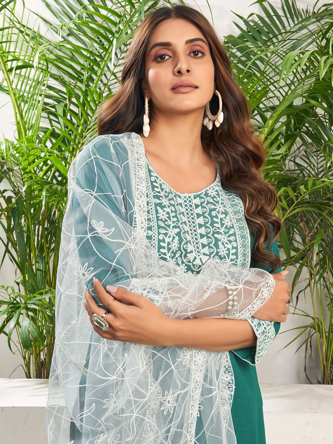 KALINI Ethnic Motifs Yoke Design Sequinned Straight Kurta with Trousers & Dupatta, Green
KALINI Ethnic Motifs Yoke Design Sequinned Straight Kurta with Trousers & Dupatta, Green