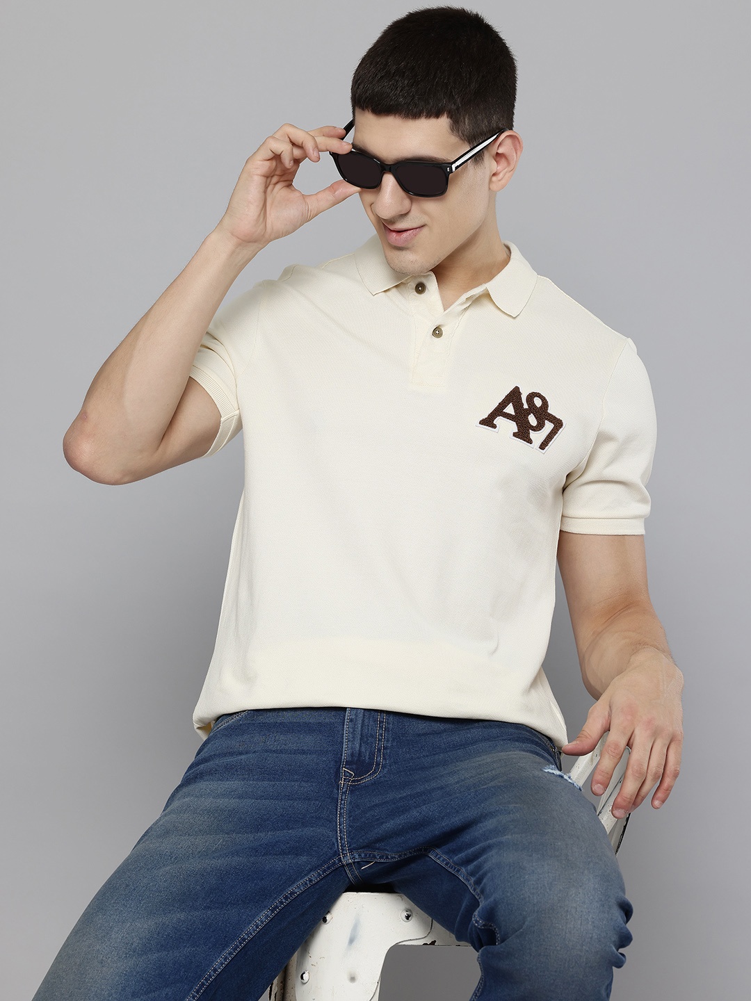 Aeropostale Brand Logo Applique Detailed Polo Collar Pure Cotton T-shirt, White
Aeropostale Brand Logo Applique Detailed Polo Collar Pure Cotton T-shirt, White