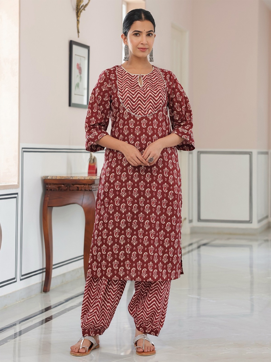 Aramya Paisley Block Printed Gotta Patti Keyhole Neck Pure Cotton Kurta With Salwar, Brown
Aramya Paisley Block Printed Gotta Patti Keyhole Neck Pure Cotton Kurta With Salwar, Brown
