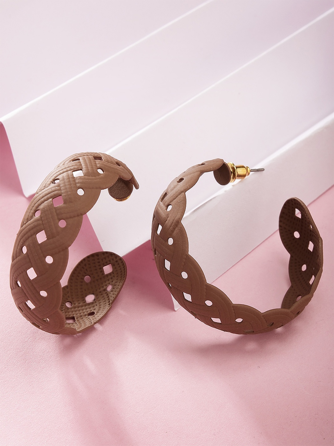 Bohey by KARATCART Contemporary Braided Pattern Matte Finish Half Hoop Earrings, Brown
Bohey by KARATCART Contemporary Braided Pattern Matte Finish Half Hoop Earrings, Brown