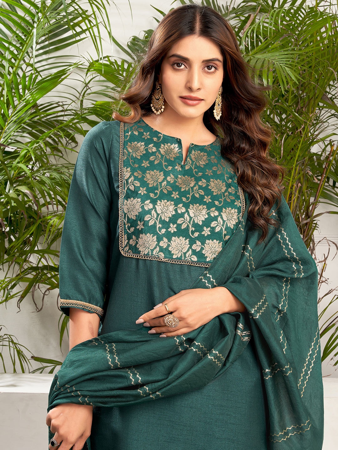 KALINI Floral Yoke Design Jacquard Straight Kurta with Trousers & Dupatta, Green
KALINI Floral Yoke Design Jacquard Straight Kurta with Trousers & Dupatta, Green