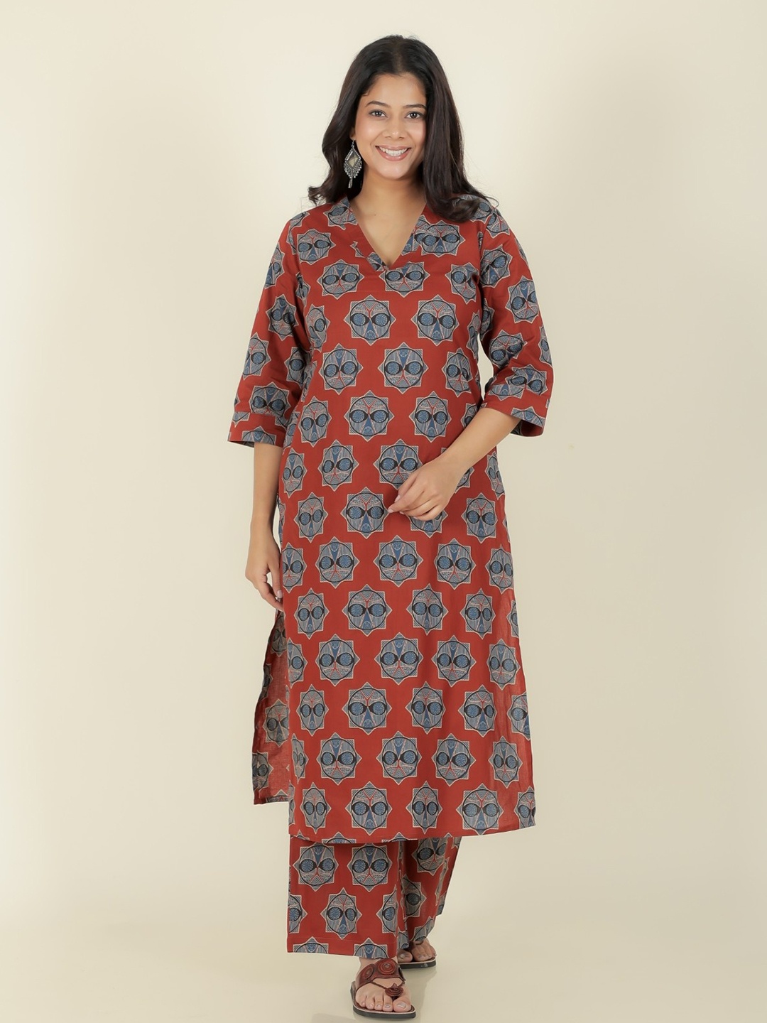 Aramya Ethnic Motifs Ajrakh Printed Pure Cotton Straight Kurta with Palazzos, Red
Aramya Ethnic Motifs Ajrakh Printed Pure Cotton Straight Kurta with Palazzos, Red