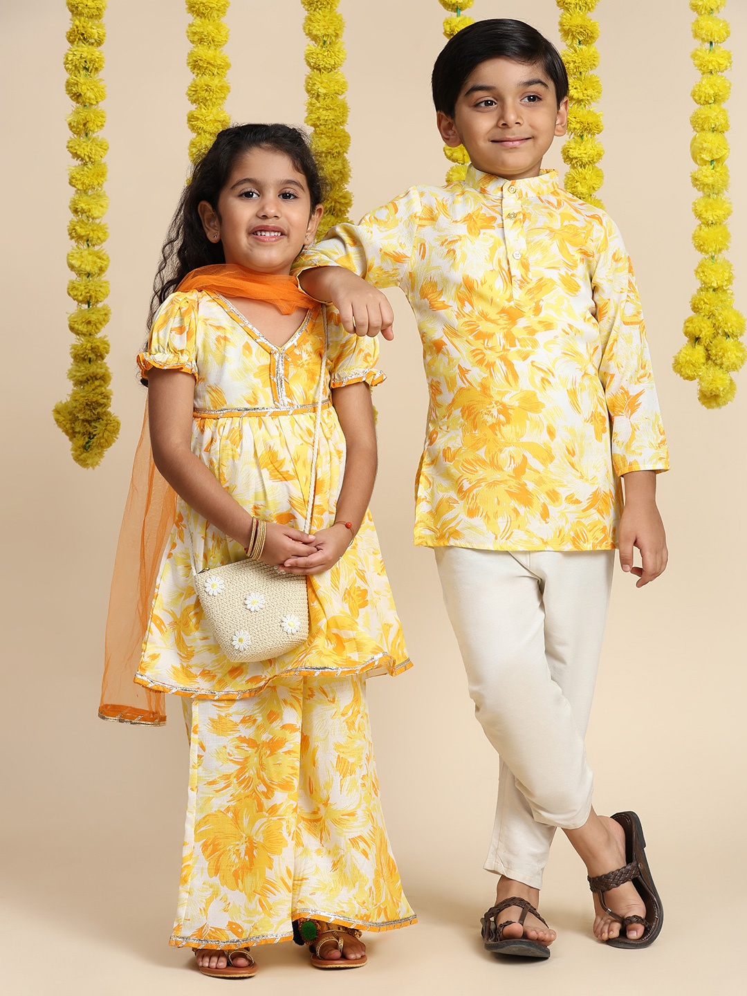 Cutiekins Girls Floral Printed A-Line Gotta Patti Cotton Kurta with Trousers & Dupatta, Off white
Cutiekins Girls Floral Printed A-Line Gotta Patti Cotton Kurta with Trousers & Dupatta, Off white