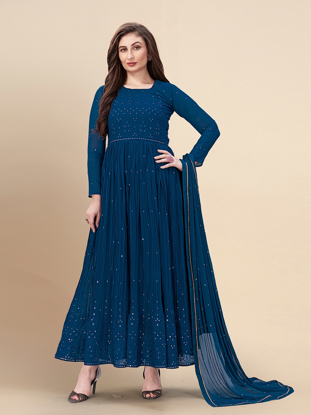 Trendmalls Floral Embroidered Mirror Work Anarkali Kurta With Trousers & Dupatta, Teal
Trendmalls Floral Embroidered Mirror Work Anarkali Kurta With Trousers & Dupatta, Teal