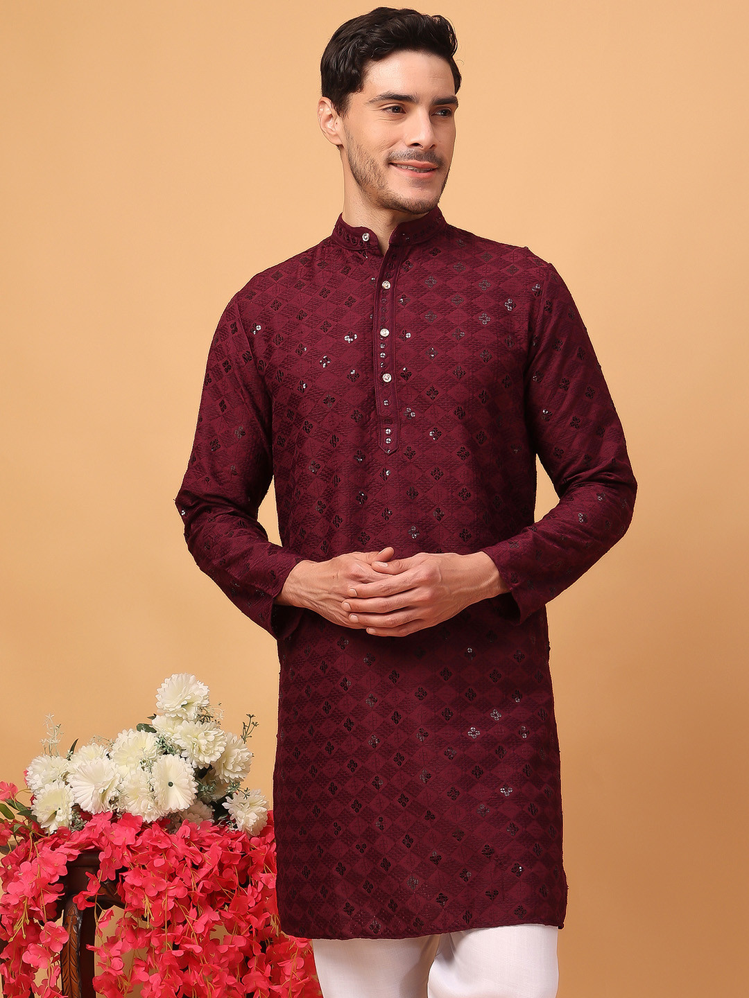 Hangup Geometric Embroidered Thread Work Straight Kurta, Maroon 
Hangup Geometric Embroidered Thread Work Straight Kurta, Maroon