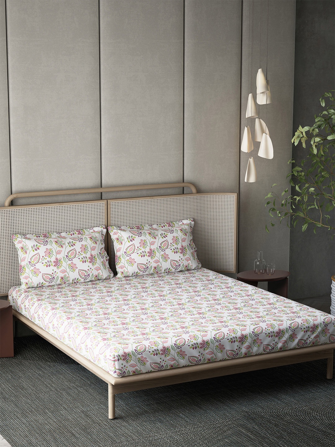 DDecor White & Green Floral 144 TC Cotton King 2 Bedsheet With 4 Pillow Covers, Pink
DDecor White & Green Floral 144 TC Cotton King 2 Bedsheet With 4 Pillow Covers, Pink