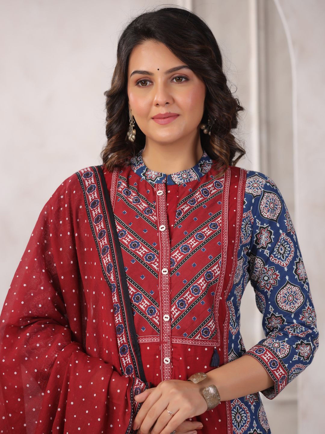 Readiprint Women Floral Printed Regular Pure Cotton Kurta with Palazzos & With Dupatta, Maroon
Readiprint Women Floral Printed Regular Pure Cotton Kurta with Palazzos & With Dupatta, Maroon