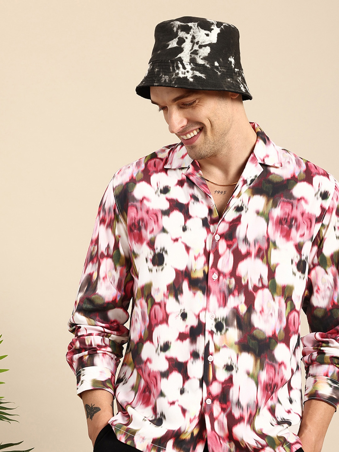 Mast & Harbour Relaxed Fit Resort Sleeves Opaque Abstract Printed Casual Shirt, Magenta
Mast & Harbour Relaxed Fit Resort Sleeves Opaque Abstract Printed Casual Shirt, Magenta