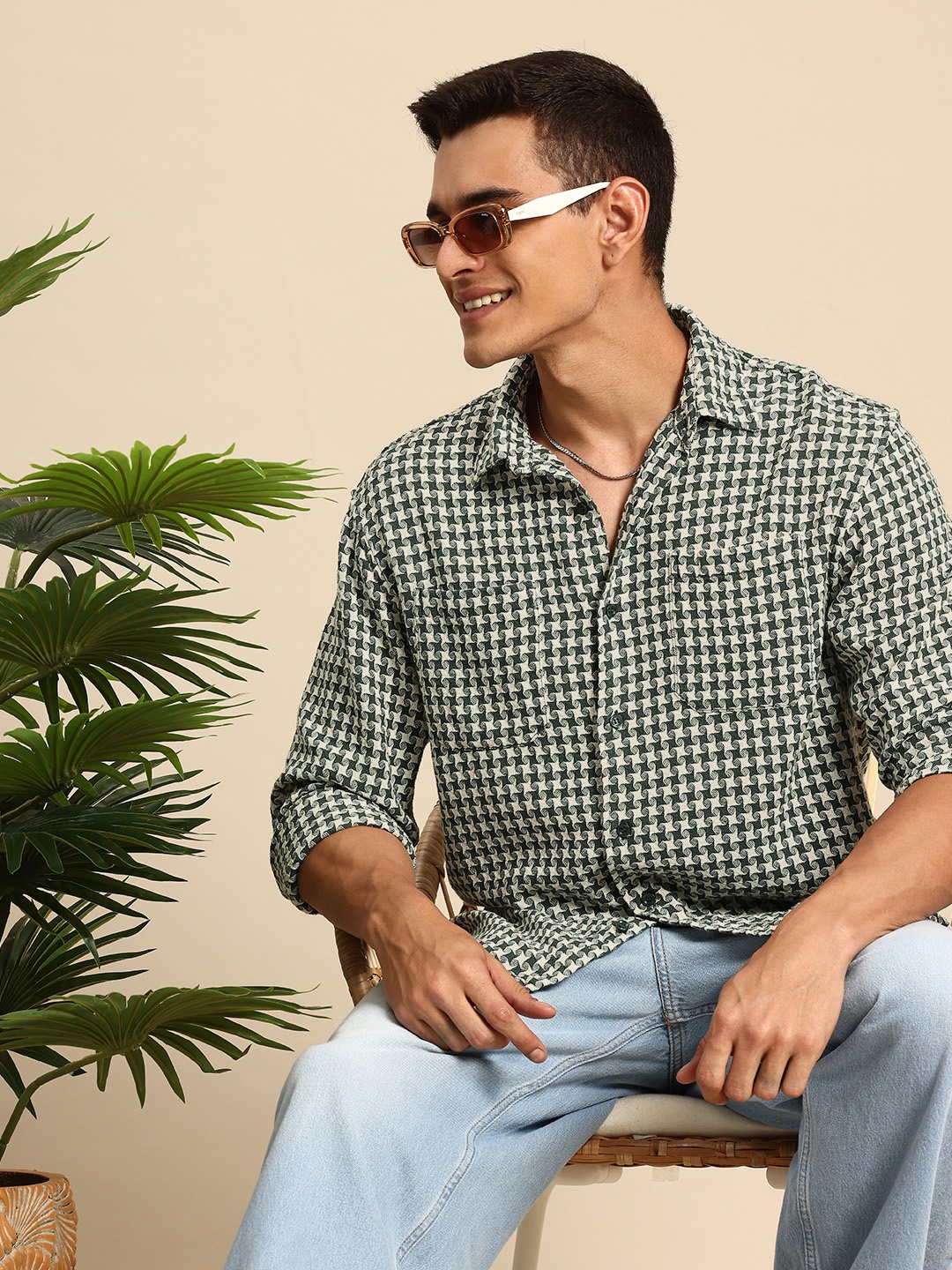 Mast & Harbour Pure Cotton Self Design Textured Casual Relaxed Fit Shirt, Green
Mast & Harbour Pure Cotton Self Design Textured Casual Relaxed Fit Shirt, Green