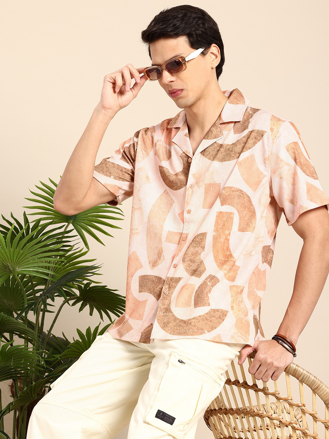 Mast & Harbour Geometric Printed Drop-Shoulder Sleeves Regular Fit Seersucker Casual Shirt, Peach
Mast & Harbour Geometric Printed Drop-Shoulder Sleeves Regular Fit Seersucker Casual Shirt, Peach