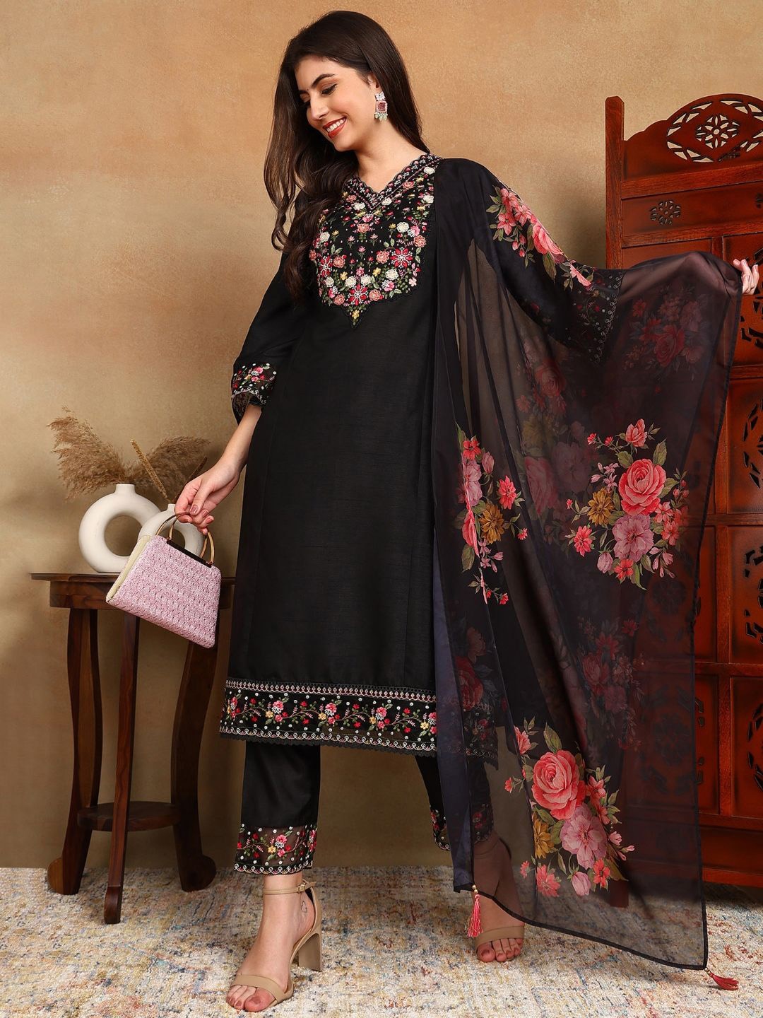 AHIKA Women Embroidered Panelled Thread Work Kurta with Trousers & With Dupatta, Black
AHIKA Women Embroidered Panelled Thread Work Kurta with Trousers & With Dupatta, Black
