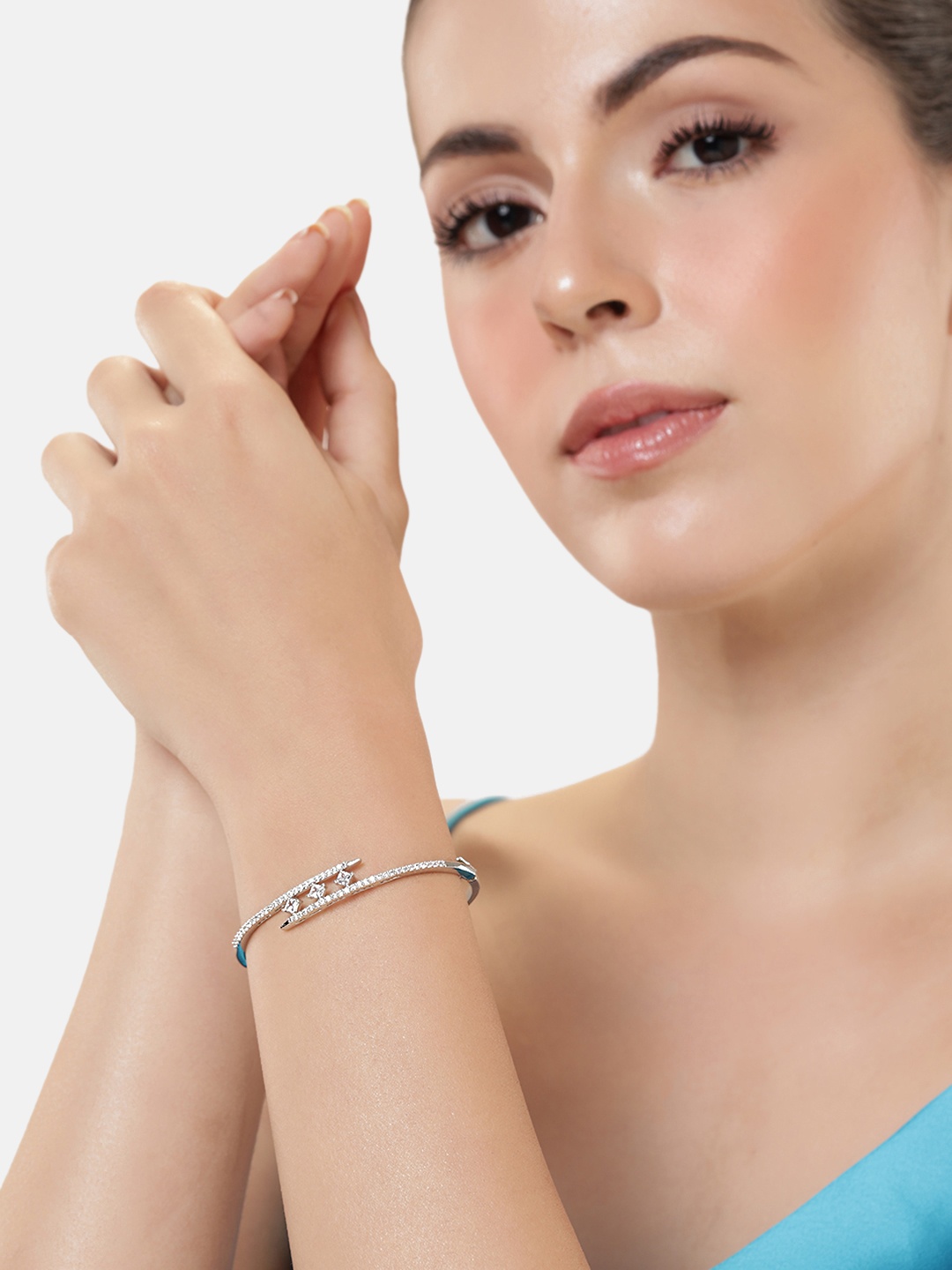 Manikya Women Brass Cubic Zirconia Handcrafted Rhodium-Plated Bangle-Style Bracelet, Silver
Manikya Women Brass Cubic Zirconia Handcrafted Rhodium-Plated Bangle-Style Bracelet, Silver