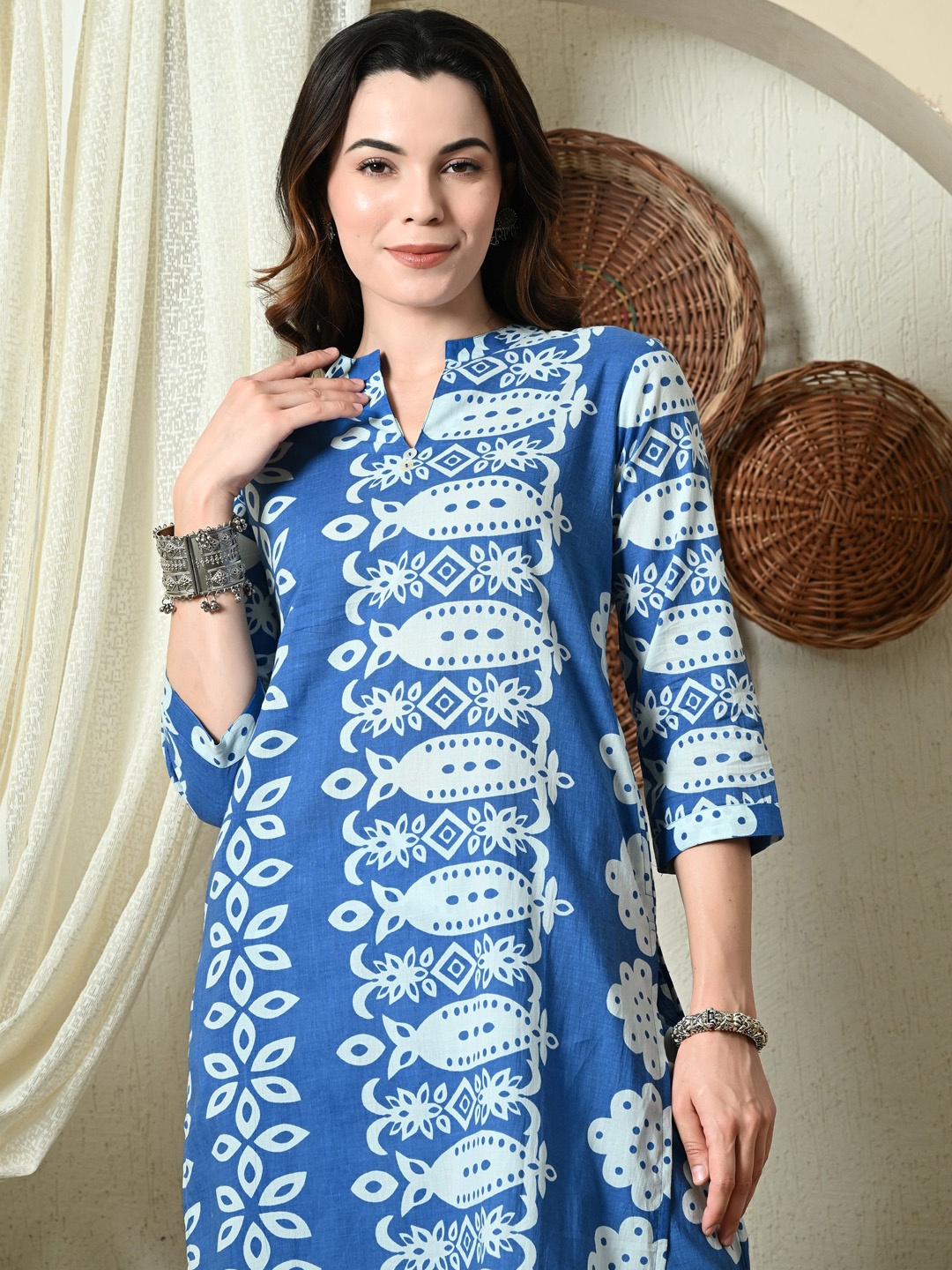 CRENOL THREADS Floral Printed Mandarin Collar Regular Cotton Straight Kurta with Palazzos, Blue
CRENOL THREADS Floral Printed Mandarin Collar Regular Cotton Straight Kurta with Palazzos, Blue