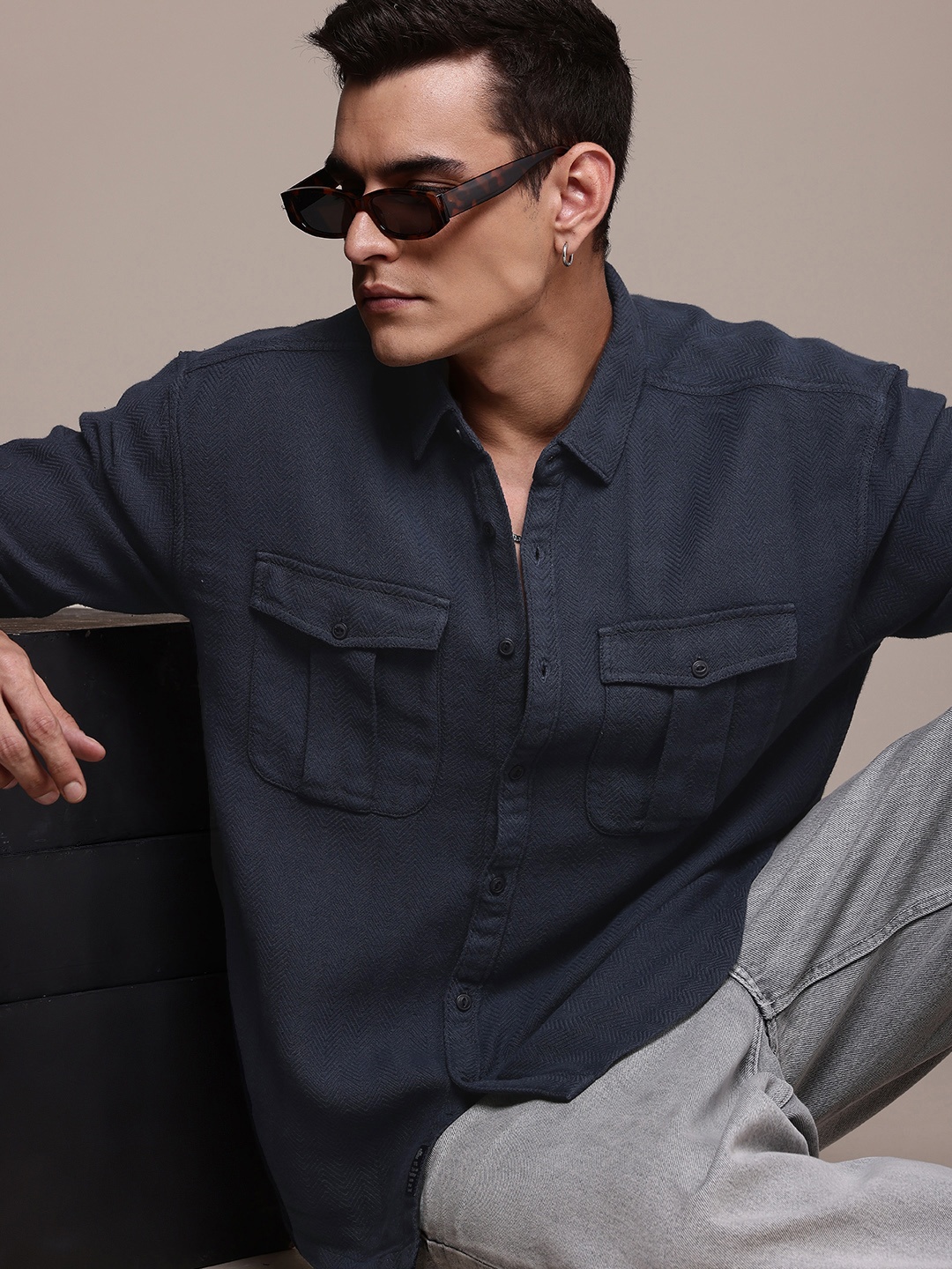 The Roadster Life Co. Pure Cotton Self Design Chevron Relaxed Fit Casual Shirt, Navy blue
The Roadster Life Co. Pure Cotton Self Design Chevron Relaxed Fit Casual Shirt, Navy blue