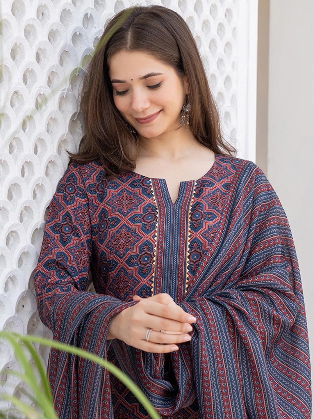 KALINI Ethnic Motifs Printed Regular Gotta Patti Straight Kurta with Trousers & Dupatta, Blue
KALINI Ethnic Motifs Printed Regular Gotta Patti Straight Kurta with Trousers & Dupatta, Blue