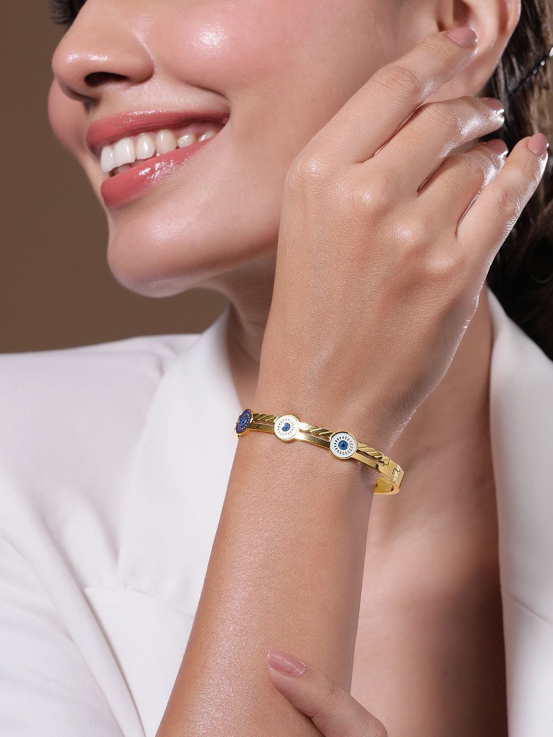 Rubans 22K Gold Plated Stainless Steel Tarnish Free Demi-Fine Evil Eye Enamel Bracelet
Rubans 22K Gold Plated Stainless Steel Tarnish Free Demi-Fine Evil Eye Enamel Bracelet