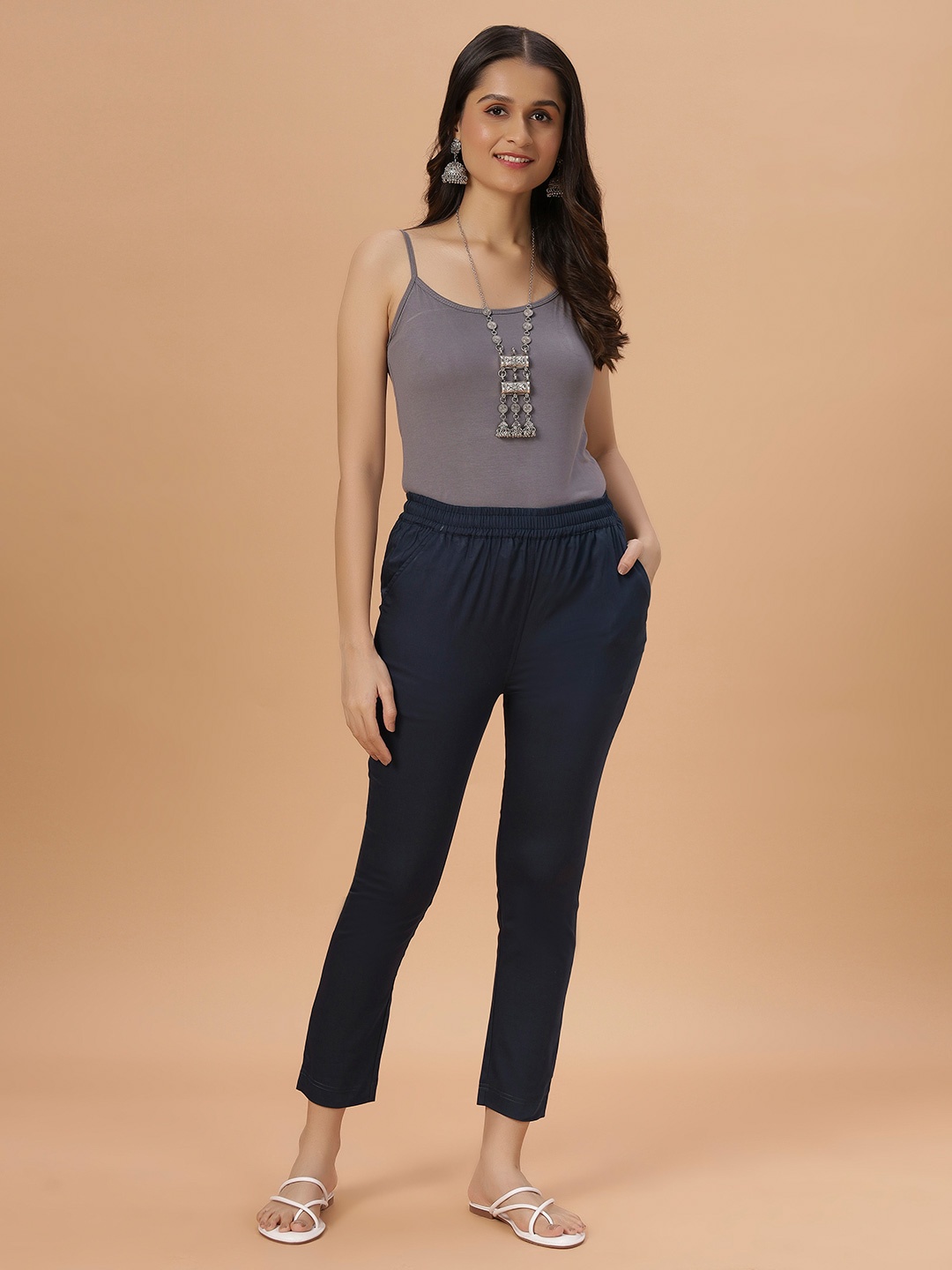 Bottoms.love Women Solid Mid-Rise Lycra Elegant Full Elasticated Cigarette Pants, Grey
Bottoms.love Women Solid Mid-Rise Lycra Elegant Full Elasticated Cigarette Pants, Grey