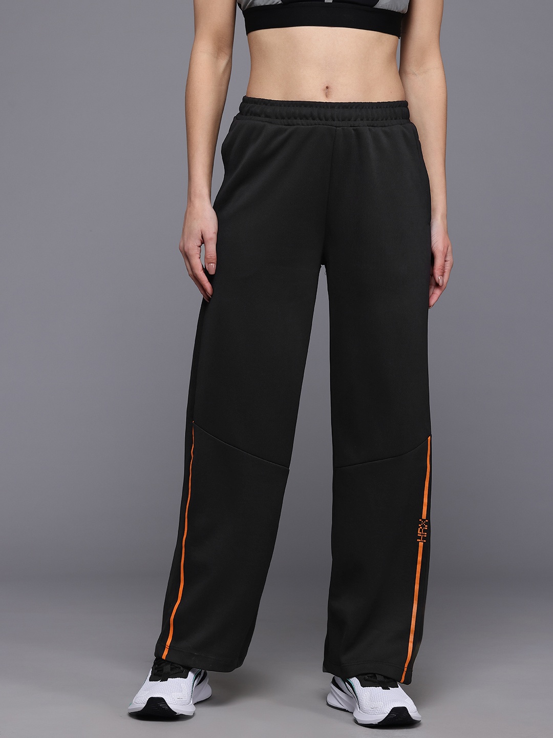 HRX by Hrithik Roshan Women Side Stripe Detail Mid-Rise Regular Fit Training Track Pants, Black
HRX by Hrithik Roshan Women Side Stripe Detail Mid-Rise Regular Fit Training Track Pants, Black
