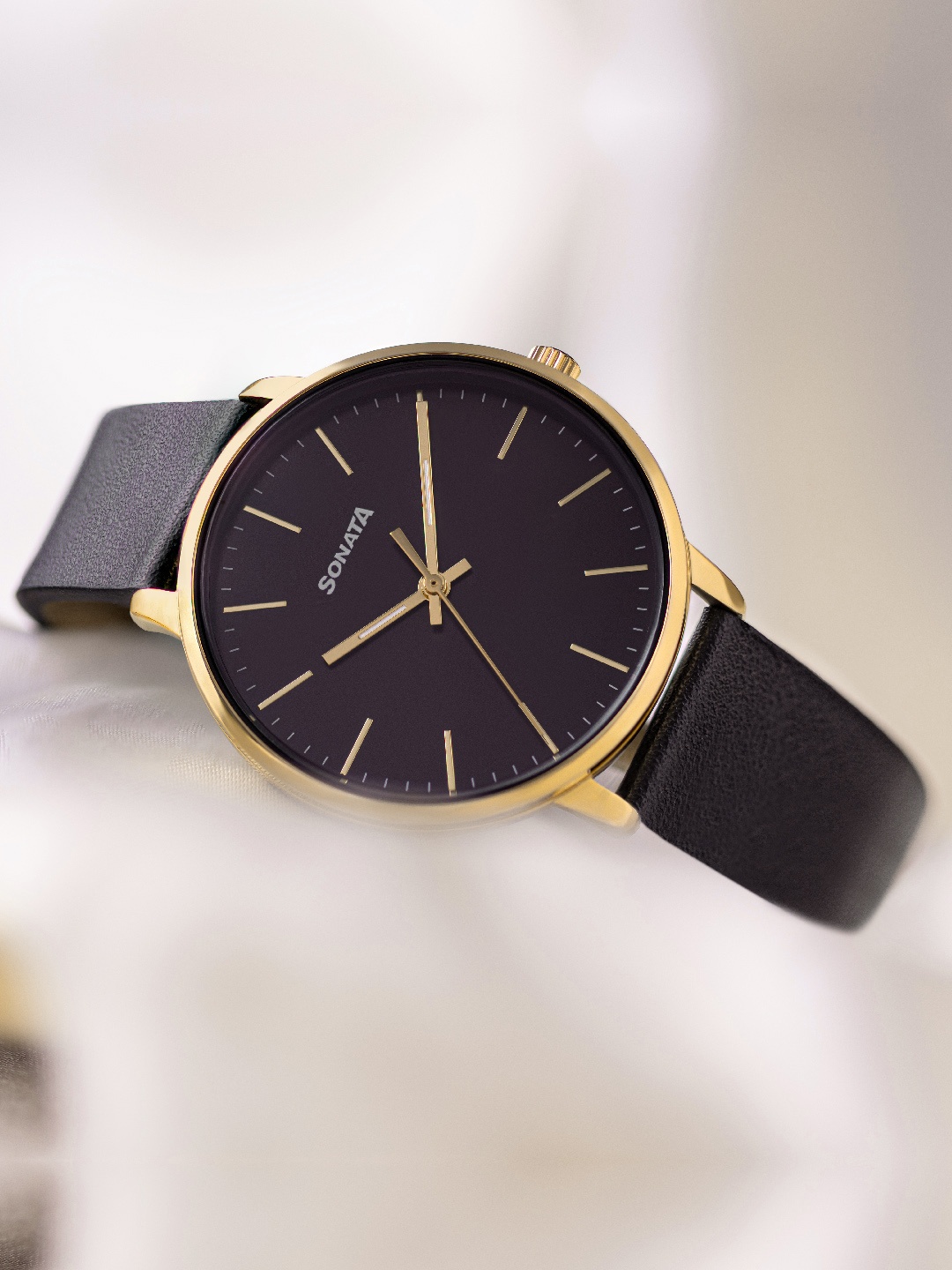 Sonata Women Embellished Dial & Stainless Steel Straps Analogue Watch 87069YL01, Black
Sonata Women Embellished Dial & Stainless Steel Straps Analogue Watch 87069YL01, Black