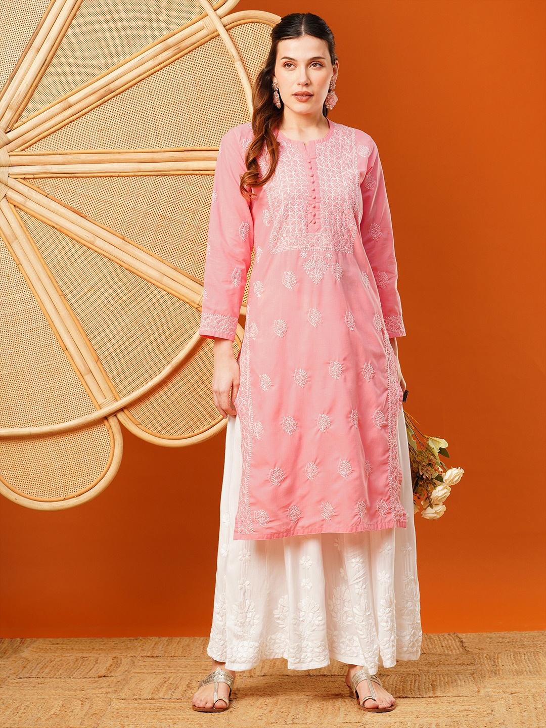 ADA Ethnic Motifs Embroidered Chikankari Detail Long Sleeves Side Slit Regular Kurta, Peach
ADA Ethnic Motifs Embroidered Chikankari Detail Long Sleeves Side Slit Regular Kurta, Peach