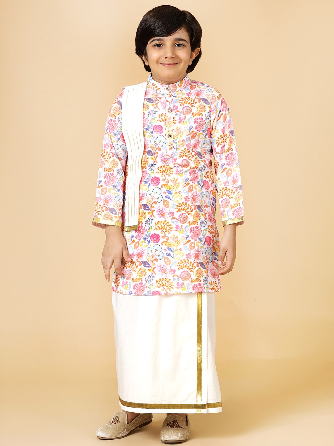 A.T.U.N. Boys Printed Band Collar Regular Straight Kurta With Mundu & Dupatta, White
A.T.U.N. Boys Printed Band Collar Regular Straight Kurta With Mundu & Dupatta, White