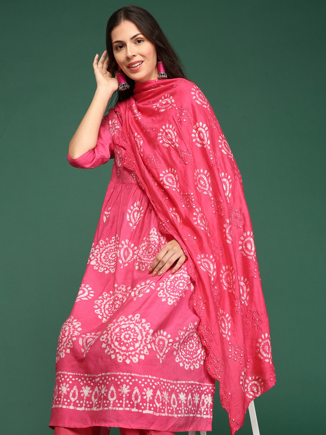 SHOWOFF Ethnic Motifs Printed Mirror Work A-Line Kurta With Trousers & Dupatta, Pink
SHOWOFF Ethnic Motifs Printed Mirror Work A-Line Kurta With Trousers & Dupatta, Pink