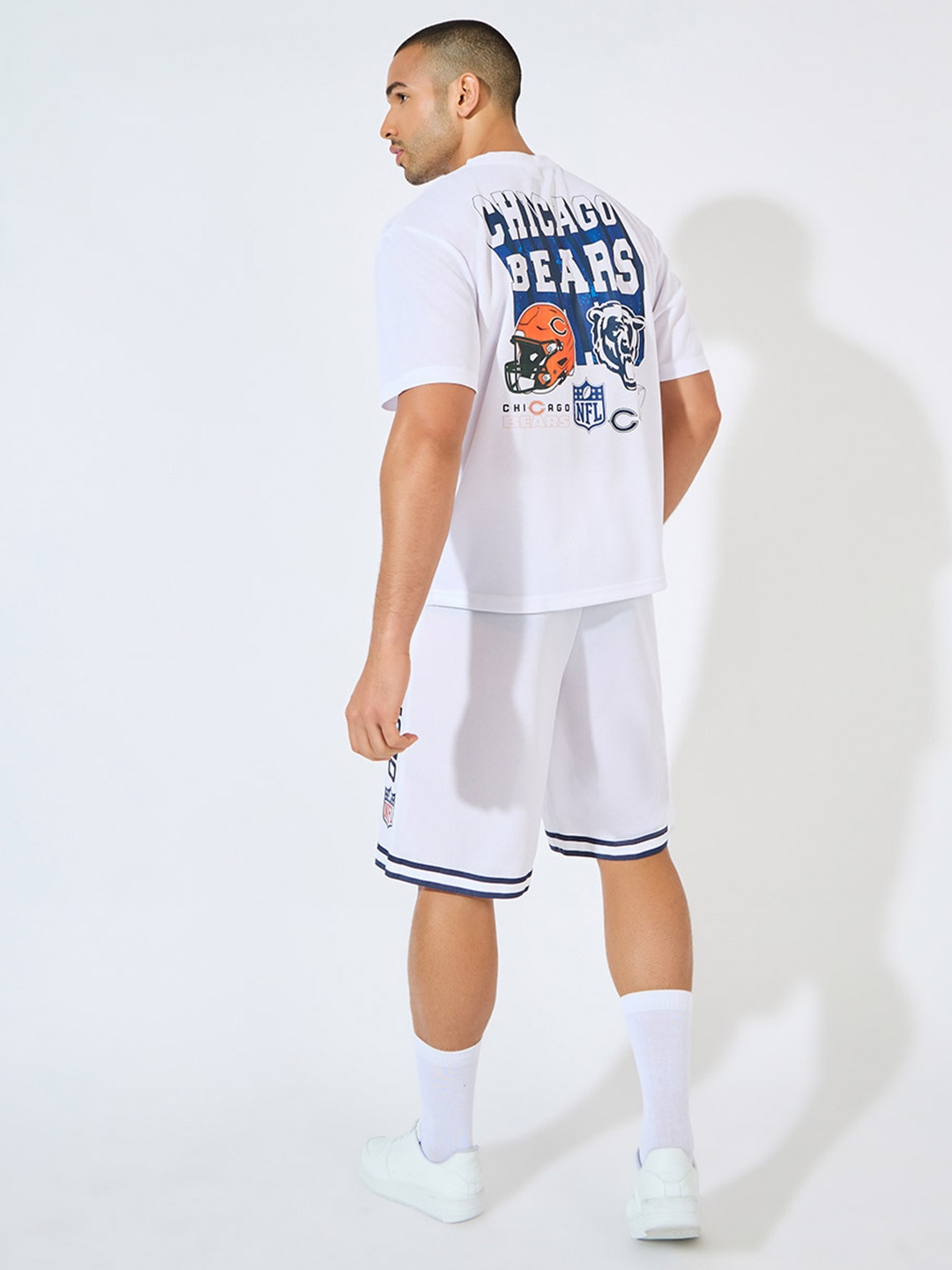 Men NFL Chicago Bears Jersey Oversized Tee with Oversize Shorts Athleisure Set, White
Men NFL Chicago Bears Jersey Oversized Tee with Oversize Shorts Athleisure Set, White
