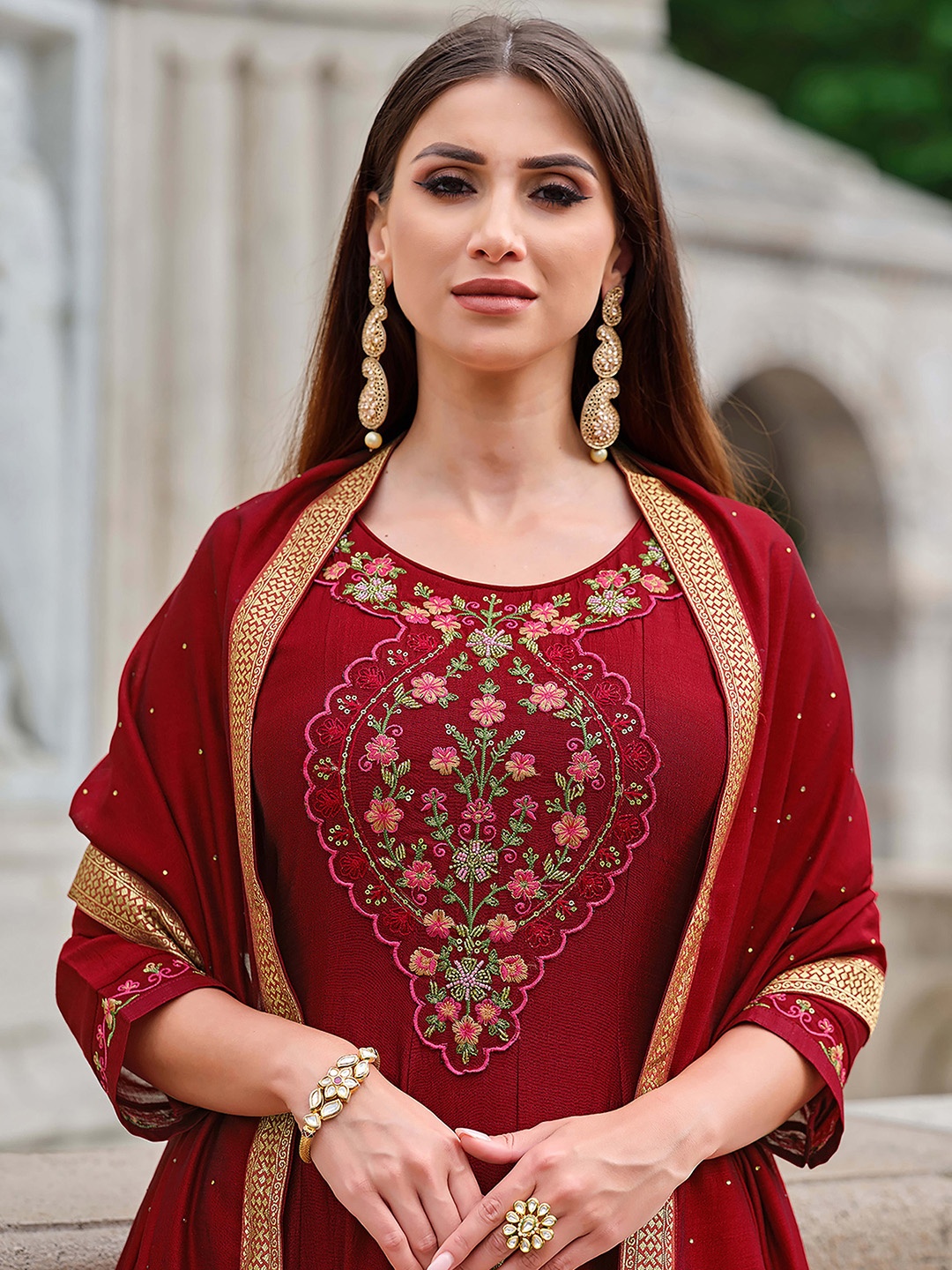 MOJILAA Women Floral Embroidered Empire Beads and Stones Kurta with Trousers & With Dupatta, Maroon
MOJILAA Women Floral Embroidered Empire Beads and Stones Kurta with Trousers & With Dupatta, Maroon