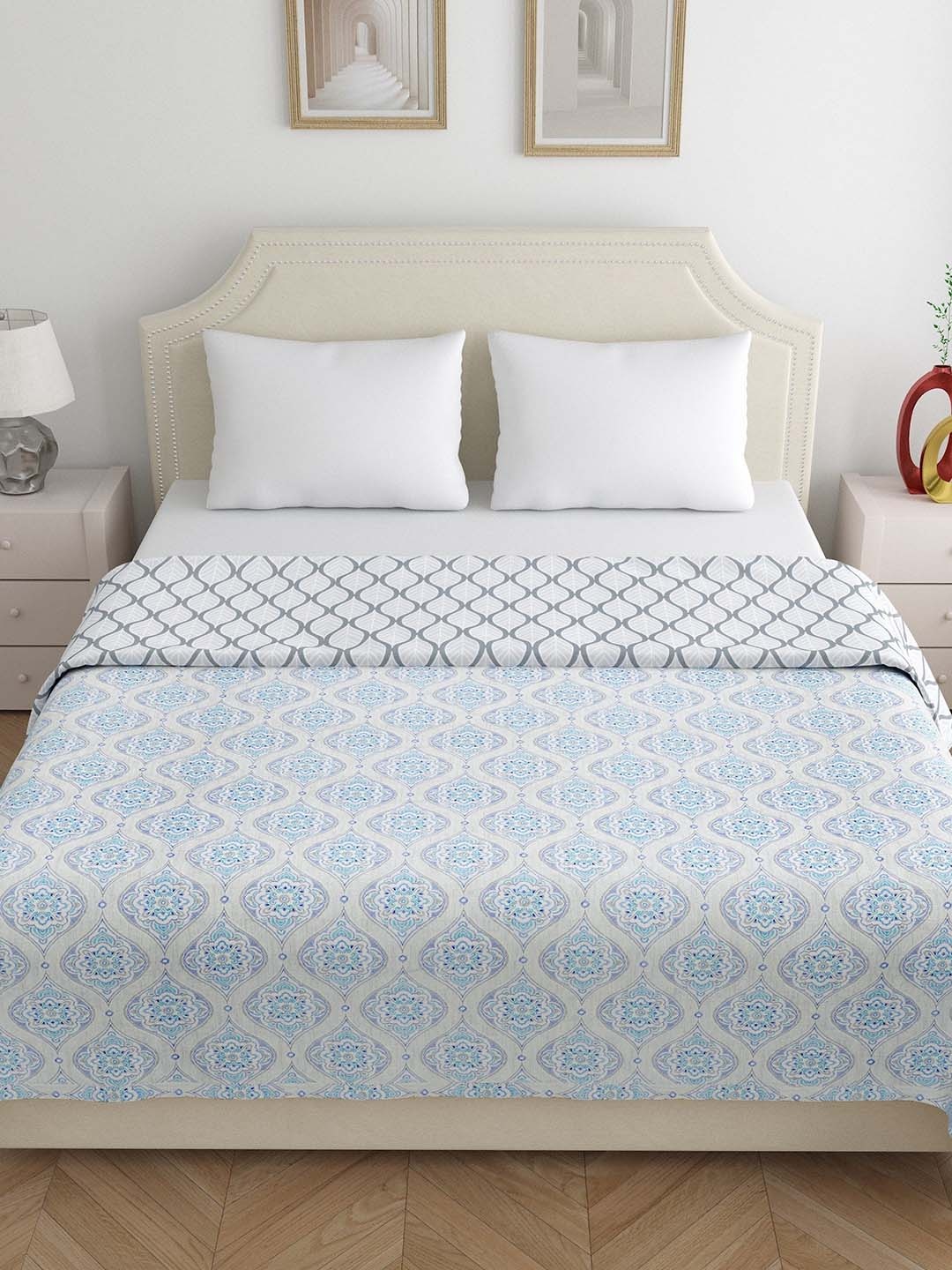 Home Ecstasy Blue & White Ethnic Motifs Pure Cotton 210 GSM Reversible Double Bed Dohar
Home Ecstasy Blue & White Ethnic Motifs Pure Cotton 210 GSM Reversible Double Bed Dohar