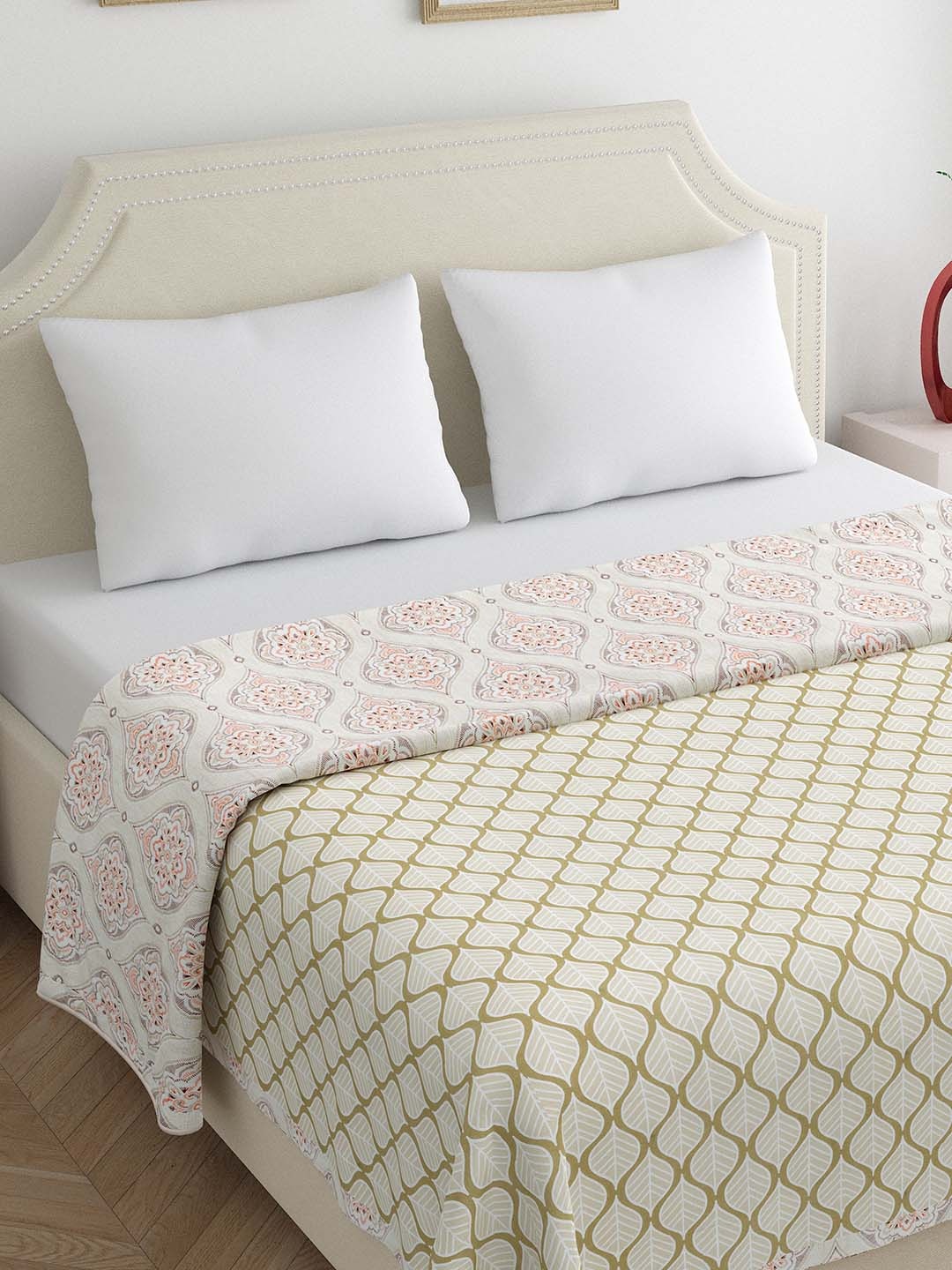 Home Ecstasy Red & Orange Ethnic Motifs Pure Cotton 210 GSM Reversible Double Bed Dohar
Home Ecstasy Red & Orange Ethnic Motifs Pure Cotton 210 GSM Reversible Double Bed Dohar
