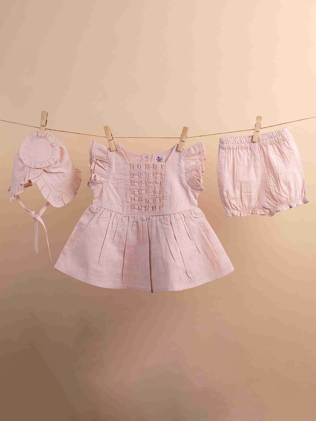 TWEENY MINI Infant Girls Pure Cotton Summer Dress with Headband & Bloomer, Pink
TWEENY MINI Infant Girls Pure Cotton Summer Dress with Headband & Bloomer, Pink