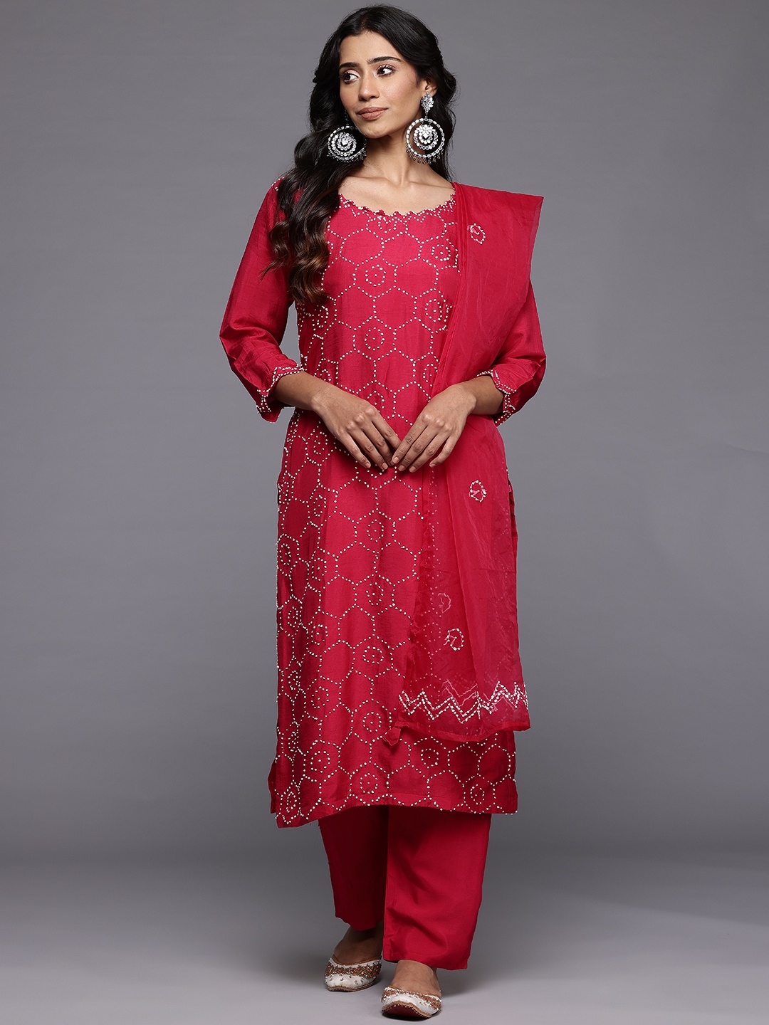 Varanga Embroidered Regular Thread Work Kurta with Trousers & With Dupatta, Fuchsia
Varanga Embroidered Regular Thread Work Kurta with Trousers & With Dupatta, Fuchsia