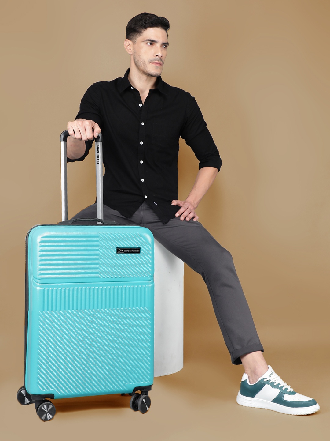 VoyageWare Polycarbonate 8 wheel Hard Small Cabin Trolley Suitcase 55 cm, Sea green
VoyageWare Polycarbonate 8 wheel Hard Small Cabin Trolley Suitcase 55 cm, Sea green