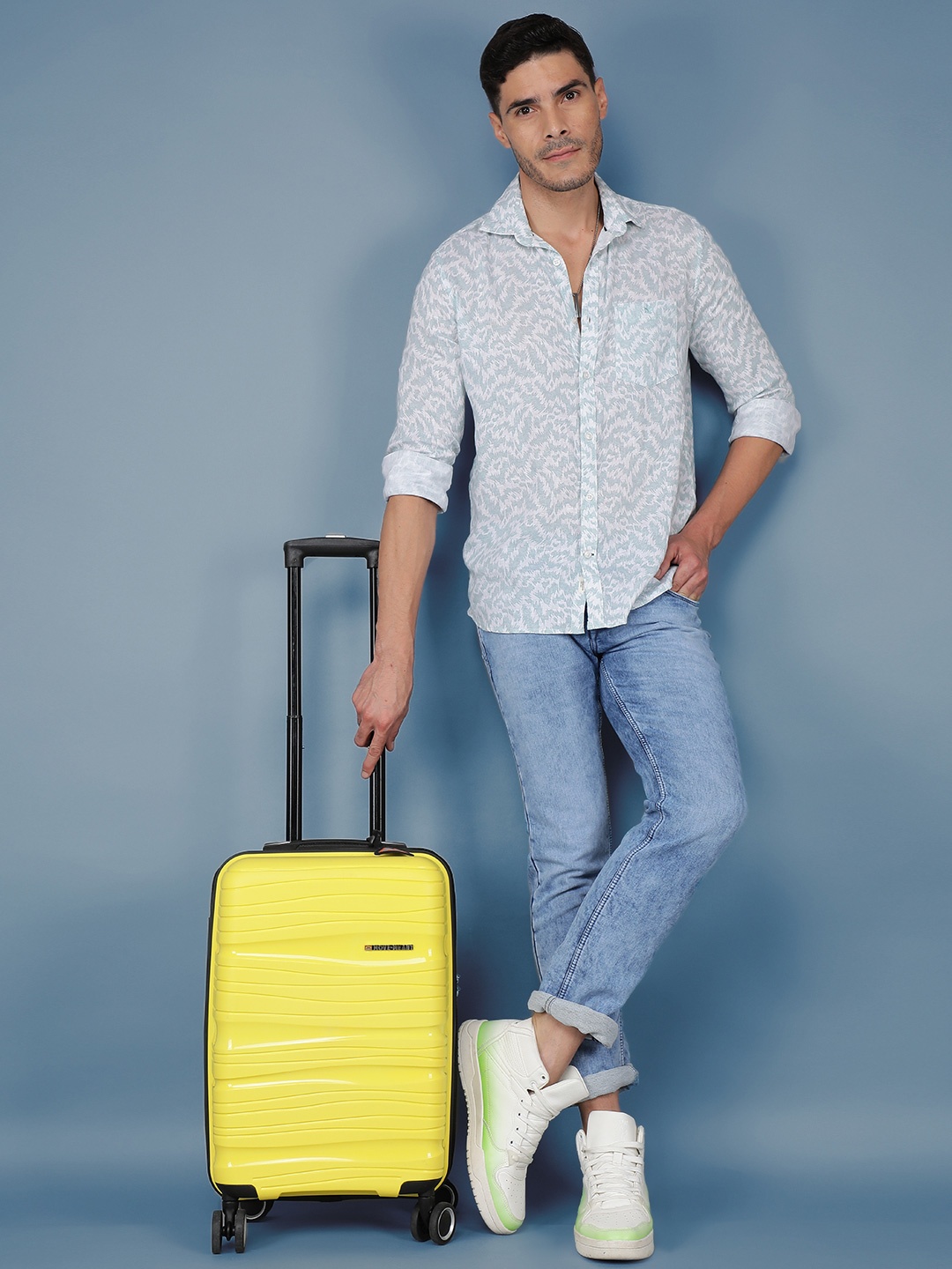WanderWares Polypropylene 8 wheel Hard Small Cabin Trolley Suitcase - 55 cm, Yellow
WanderWares Polypropylene 8 wheel Hard Small Cabin Trolley Suitcase - 55 cm, Yellow
