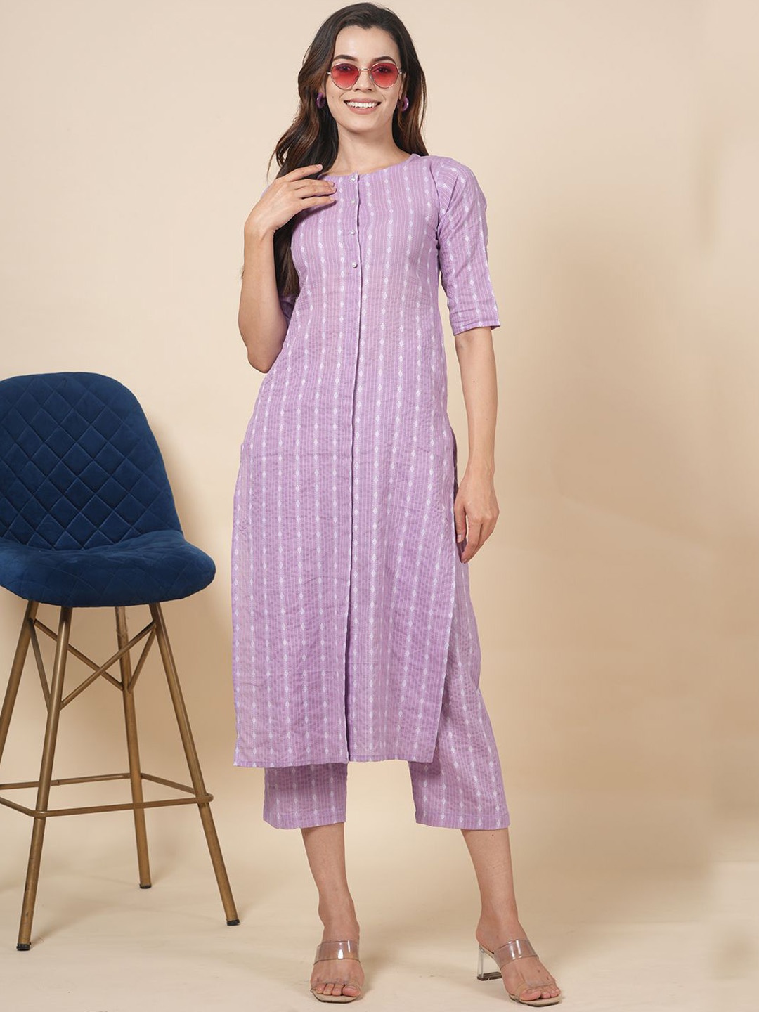 LABEL KRISHA Regular Kanta Embroidered Pure Cotton Straight Kurta with Trousers, Lavender
LABEL KRISHA Regular Kanta Embroidered Pure Cotton Straight Kurta with Trousers, Lavender