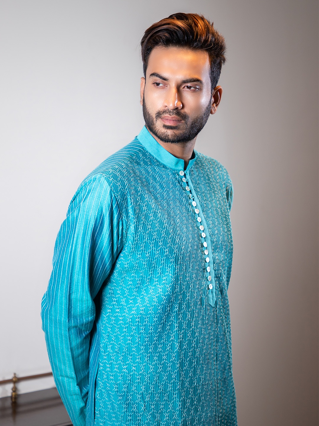 DARSHIKA MENSWEAR Geometric Self Design Mandarin Collar Cotton Silk Kurta With Churidar, Turquoise blue
DARSHIKA MENSWEAR Geometric Self Design Mandarin Collar Cotton Silk Kurta With Churidar, Turquoise blue