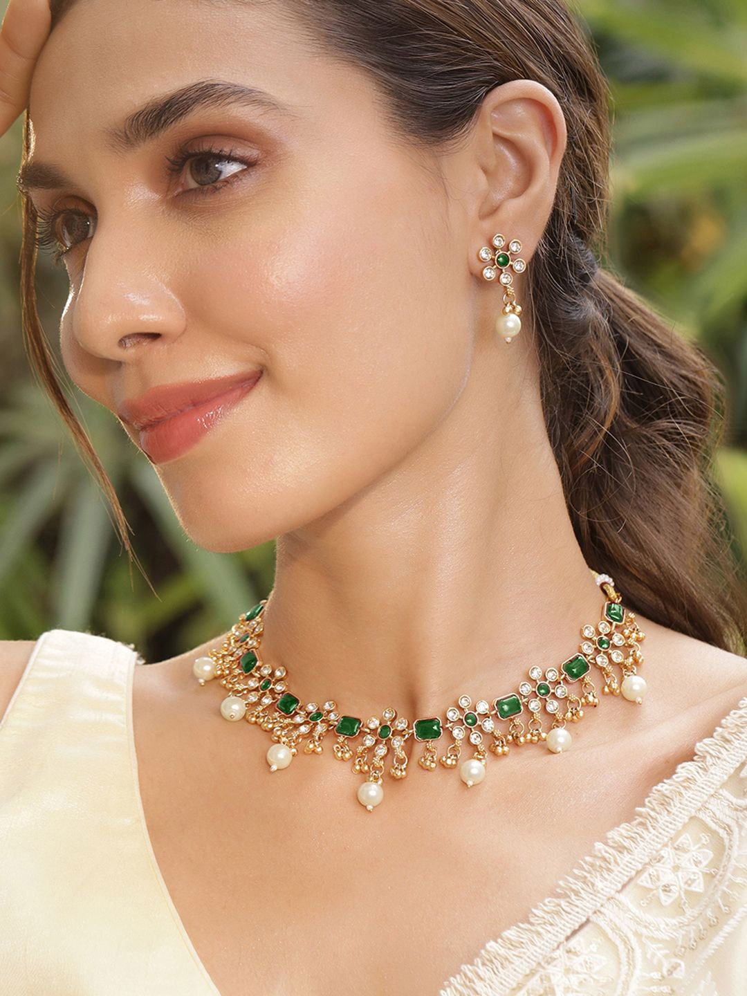 Rubans 22K Gold Plated Emerald & Zirconia Studded Necklace Set with Gold & Pearl Beaded
Rubans 22K Gold Plated Emerald & Zirconia Studded Necklace Set with Gold & Pearl Beaded