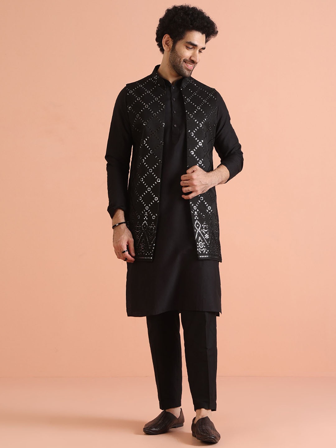 KISAH Men Embroidered Regular Fit Mirror work Kurta Nehru Jacket Trouser Set, Black
KISAH Men Embroidered Regular Fit Mirror work Kurta Nehru Jacket Trouser Set, Black