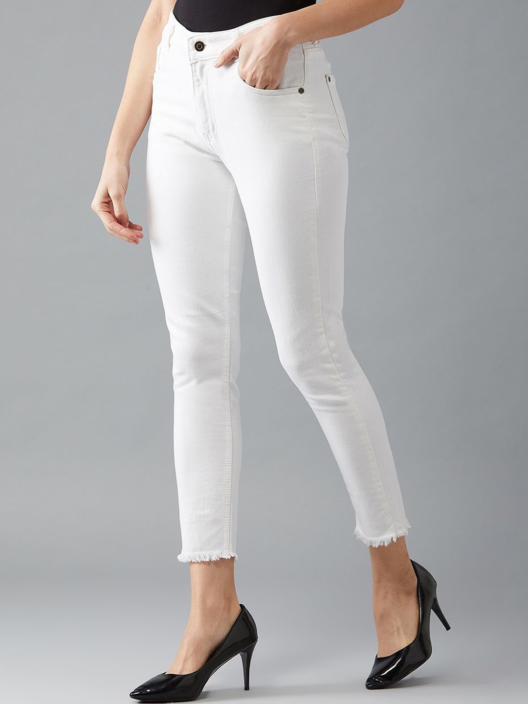 DOLCE CRUDO Skinny Mid Rise Bleached Clean Look Cropped Stretchable Denim Jeans, White
DOLCE CRUDO Skinny Mid Rise Bleached Clean Look Cropped Stretchable Denim Jeans, White