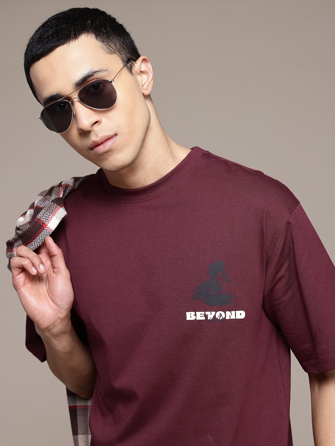 The Roadster Lifestyle Co. Printed Drop-Shoulder Sleeve Pure Cotton T-shirt, Burgundy
The Roadster Lifestyle Co. Printed Drop-Shoulder Sleeve Pure Cotton T-shirt, Burgundy