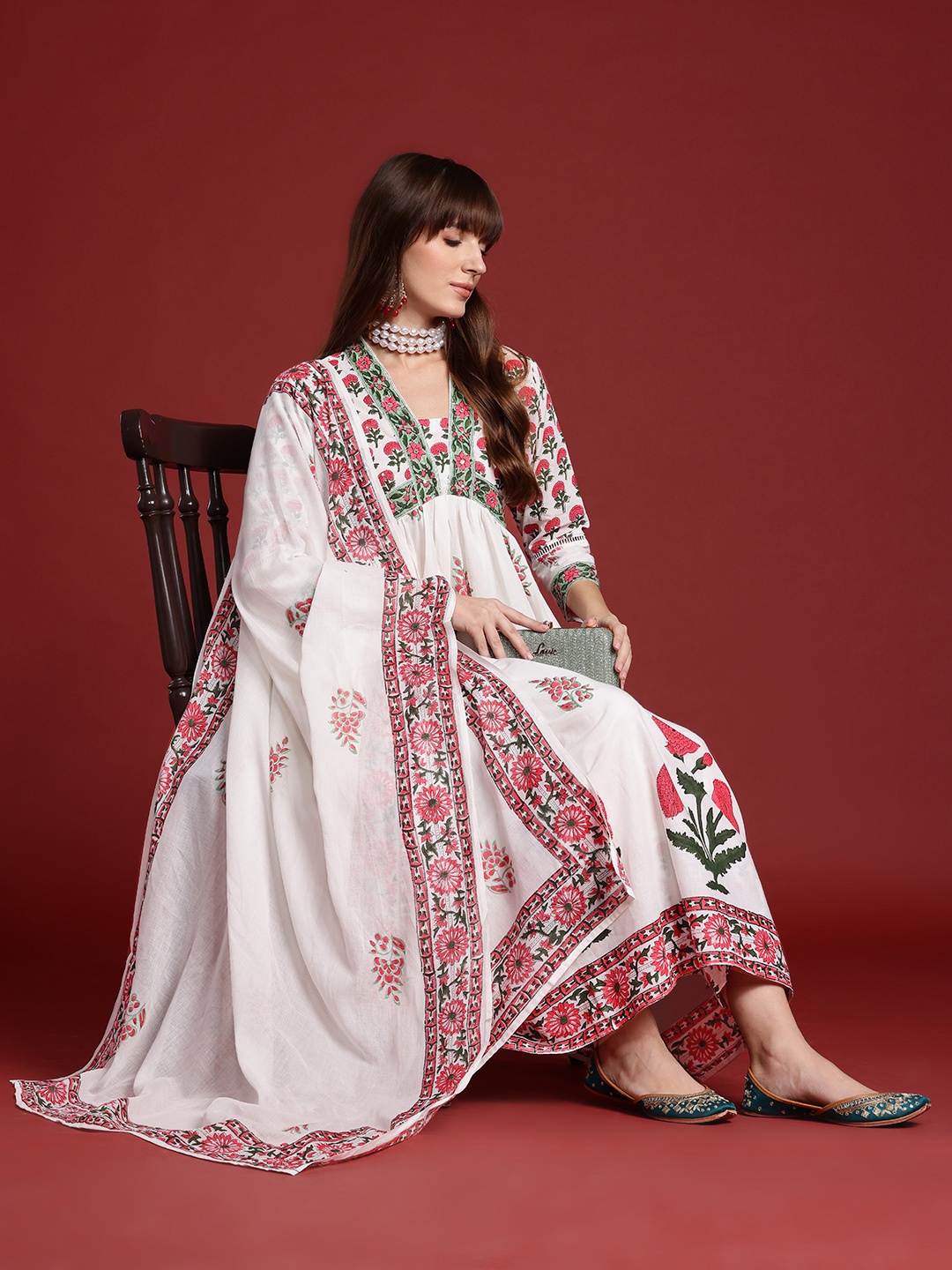 Indo Era Floral Printed Empire Mirror Work Pure Cotton Kurta With Trousers & Dupatta, White
Indo Era Floral Printed Empire Mirror Work Pure Cotton Kurta With Trousers & Dupatta, White