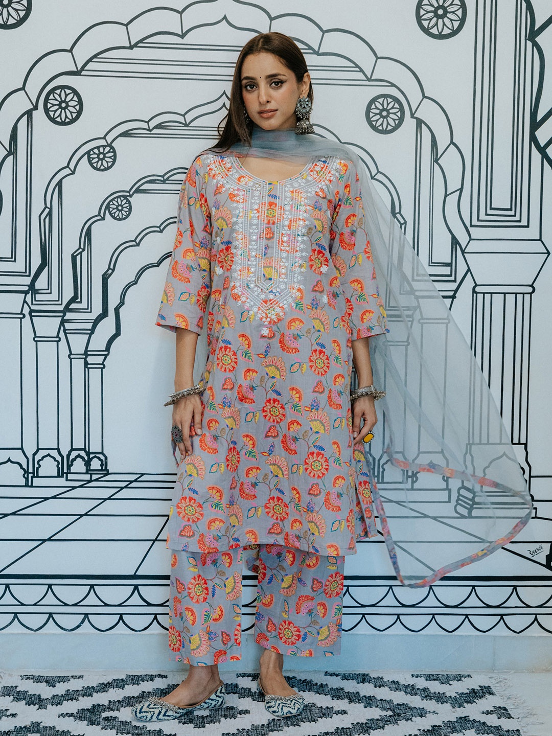 GulaboJaipur Floral Printed Thread Work Pure Cotton Kurta With Pyjamas & Dupatta, Grey
GulaboJaipur Floral Printed Thread Work Pure Cotton Kurta With Pyjamas & Dupatta, Grey