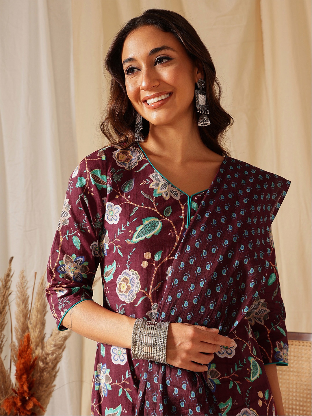 Ginni Arora Label Floral Printed Pure Cotton Straight Kurta with Trousers & Dupatta, Purple
Ginni Arora Label Floral Printed Pure Cotton Straight Kurta with Trousers & Dupatta, Purple