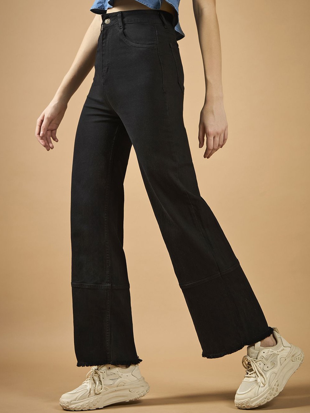 The Roadster Lifestyle Co. Women Wide Leg High Rise Regular-Length Stretchable Denim Jeans, Black
The Roadster Lifestyle Co. Women Wide Leg High Rise Regular-Length Stretchable Denim Jeans, Black