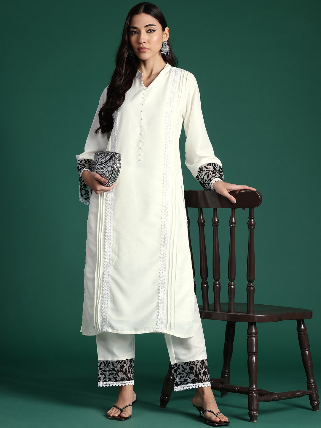 Indo Era Floral Embroidered Panelled Beads and Stones Kurta with Trousers, White
Indo Era Floral Embroidered Panelled Beads and Stones Kurta with Trousers, White