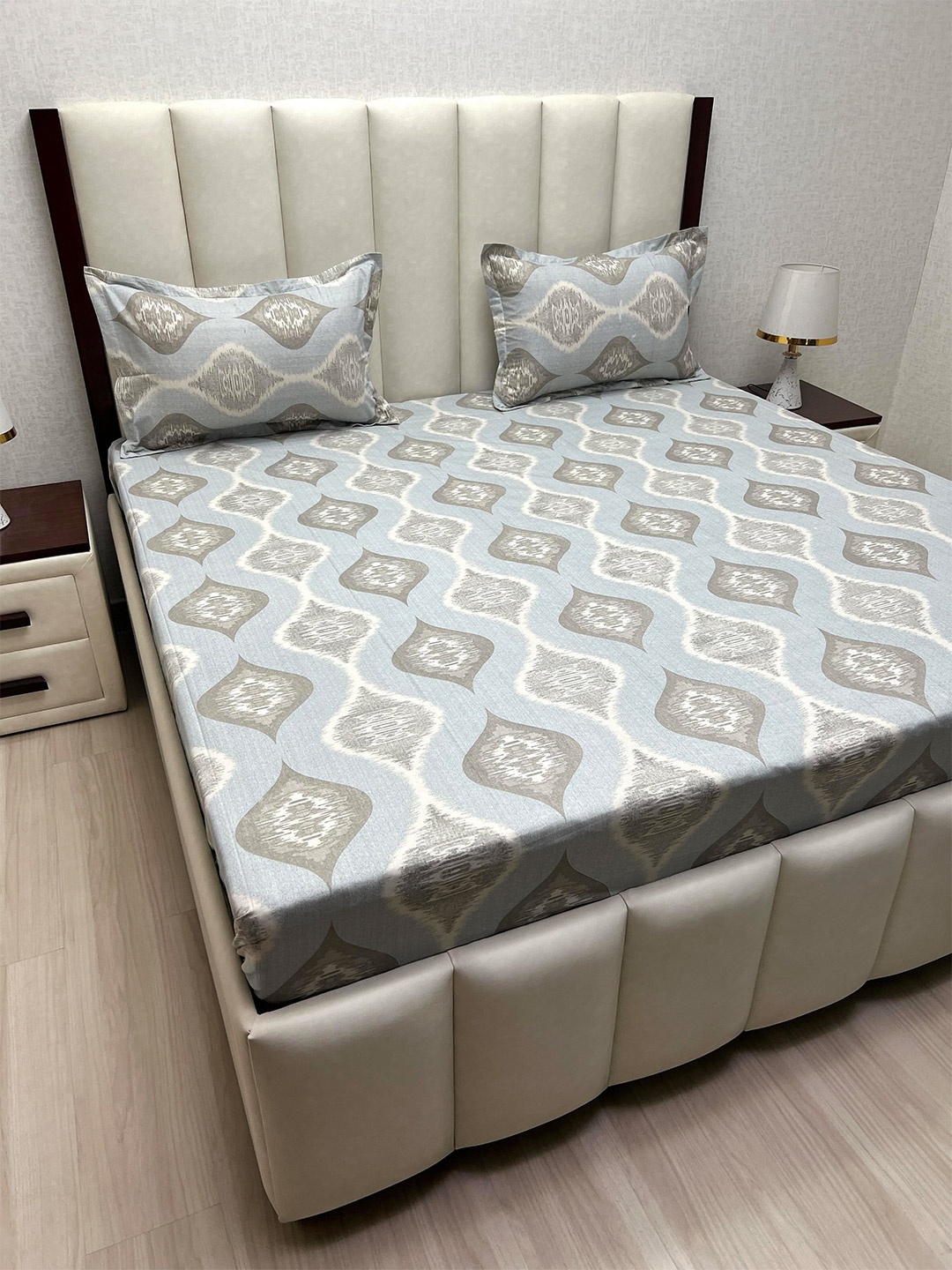 Pure Decor Blue & Grey Ethnic Printed 220 TC Cotton King Bedsheet with 2 Pillow Covers
Pure Decor Blue & Grey Ethnic Printed 220 TC Cotton King Bedsheet with 2 Pillow Covers
