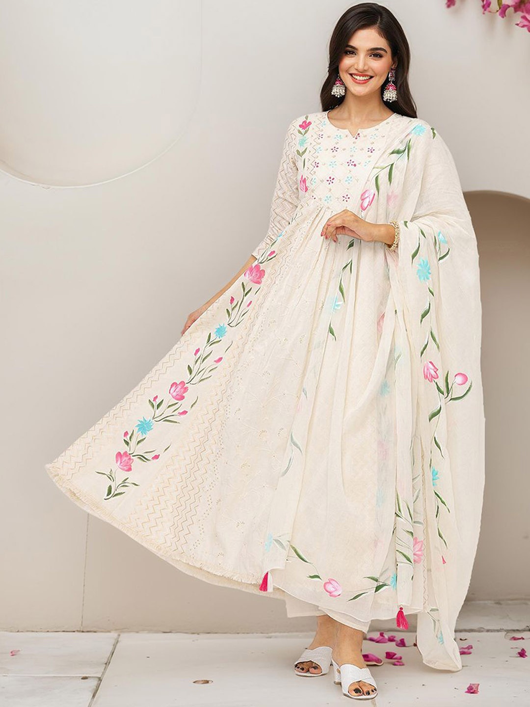 Ishin Floral Printed Thread Work Pure Cotton Kurta with Trousers & Dupatta, Off white
Ishin Floral Printed Thread Work Pure Cotton Kurta with Trousers & Dupatta, Off white