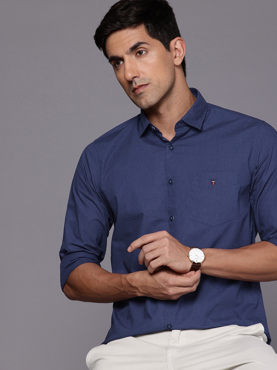 Louis Philippe Sport Pure Cotton Super Slim Fit Opaque Printed Casual Shirt, Navy blue
Louis Philippe Sport Pure Cotton Super Slim Fit Opaque Printed Casual Shirt, Navy blue